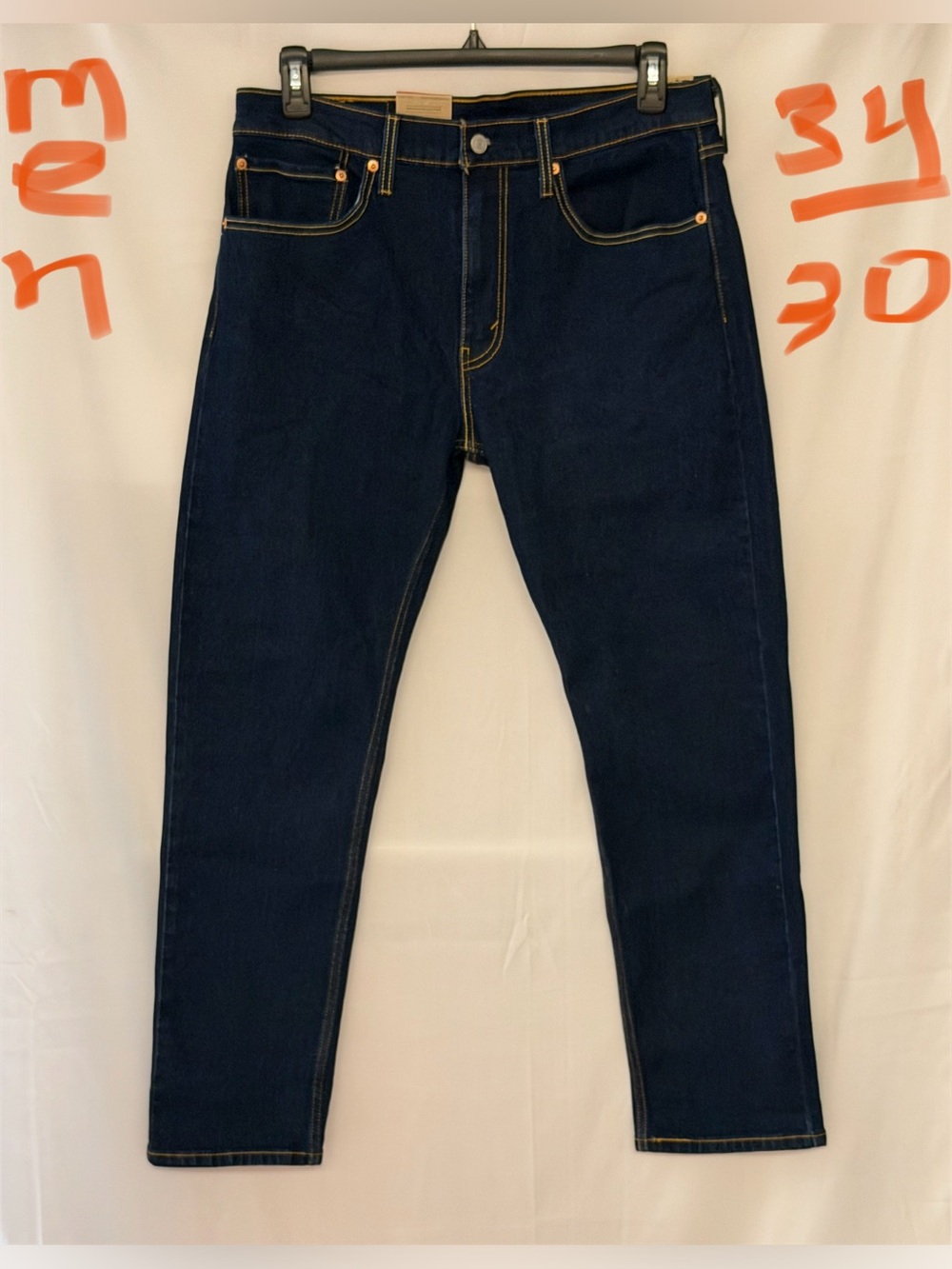 Levi's Indigo Slim Men's Jeans with Contrast Stitching